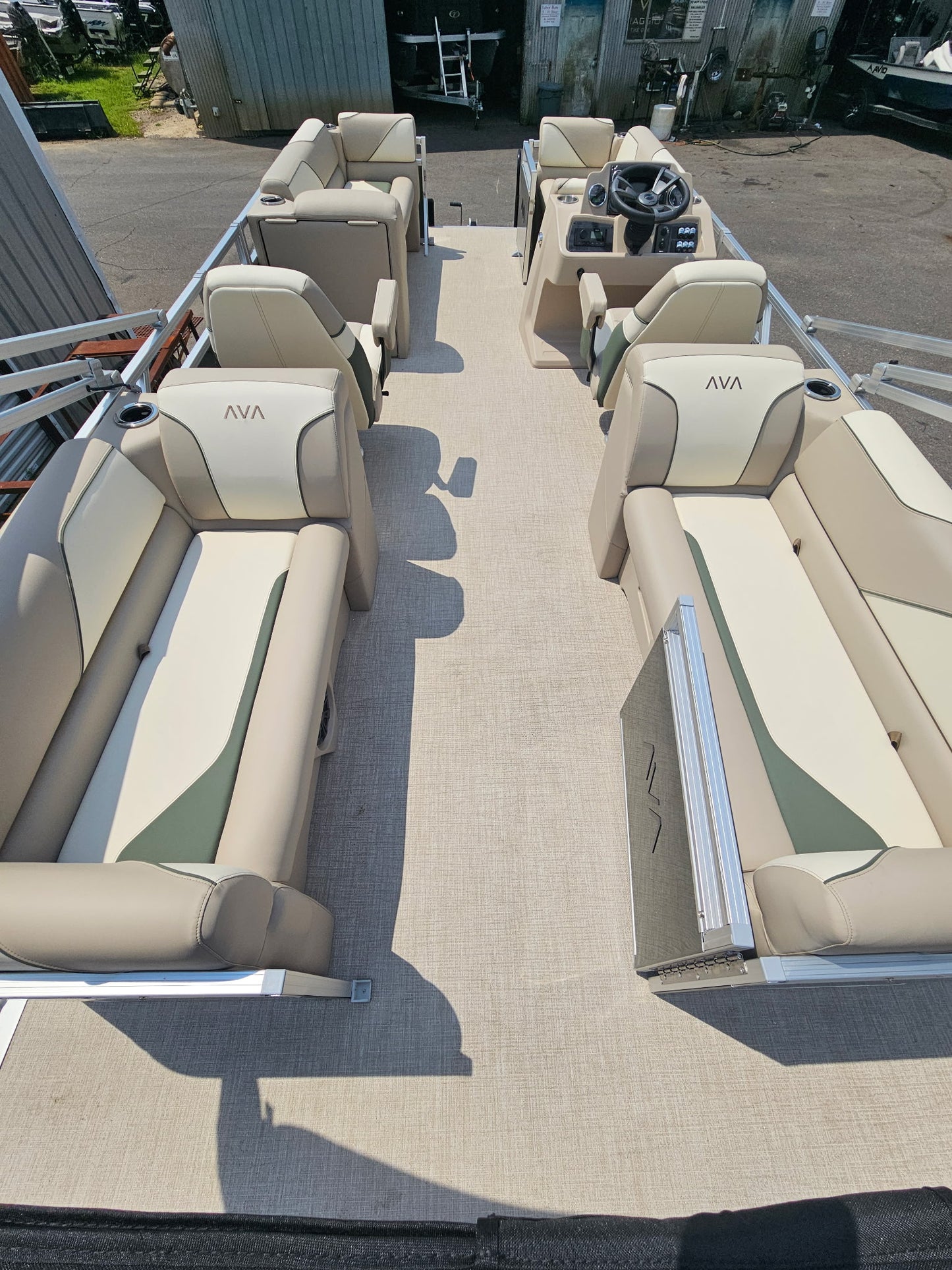 2026 Avalon Venture 2180 QL