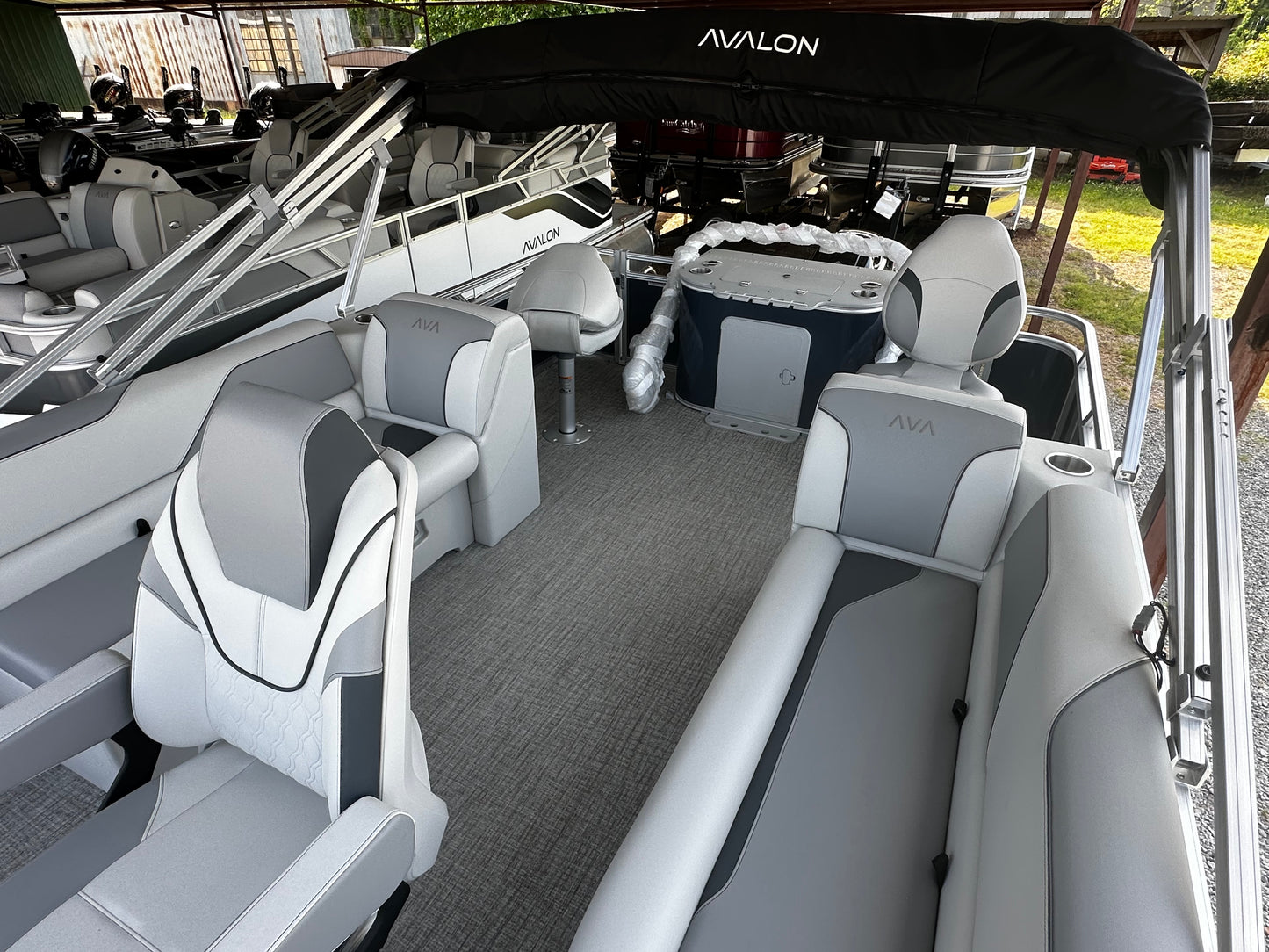 2025 AVALON VENTURE 23’