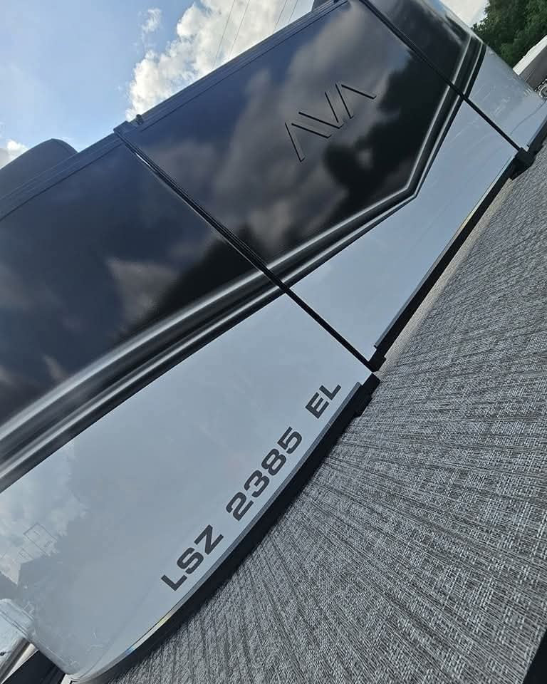 2026 Avalon LSZ 2385 Elite Tritoon