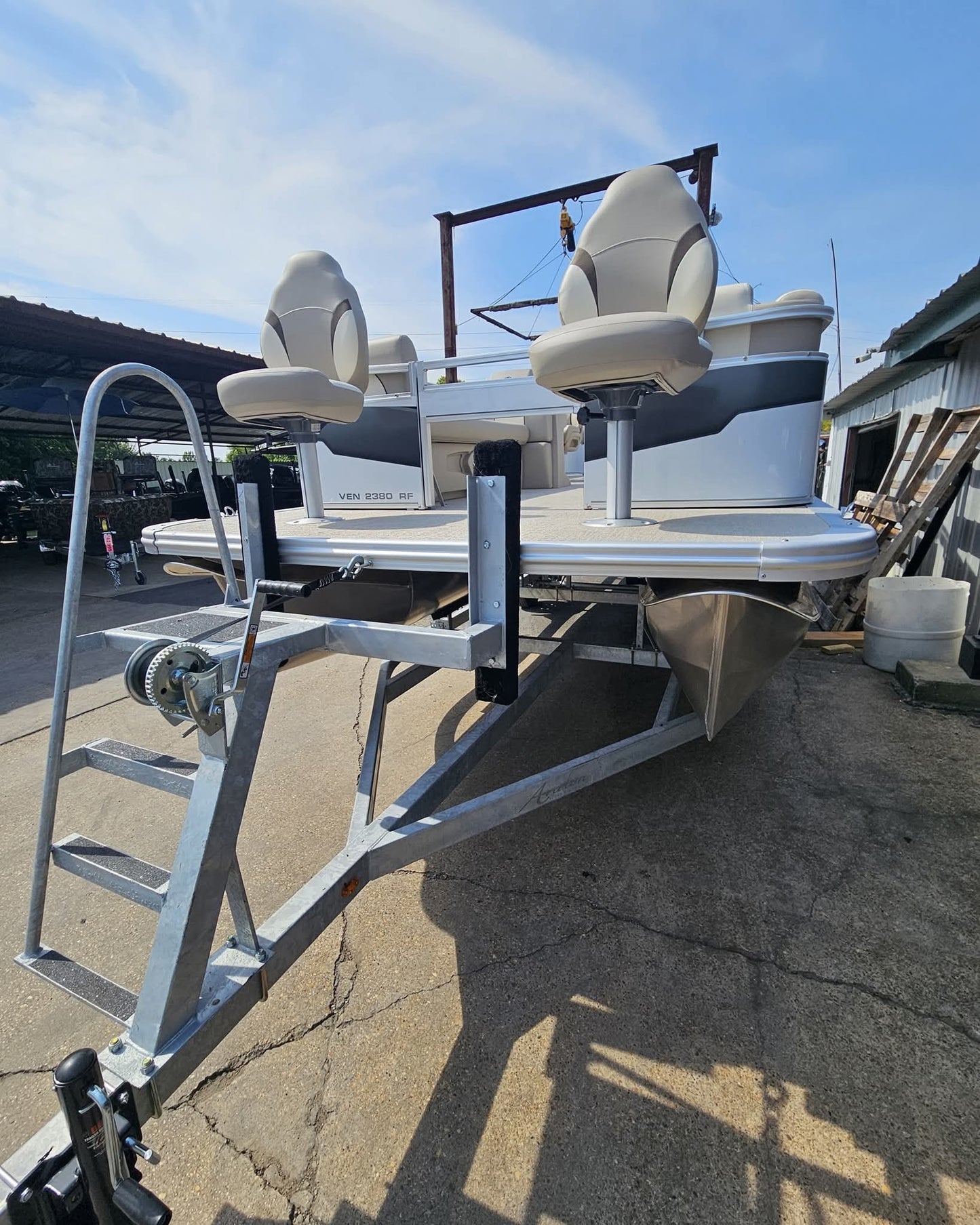 2026 Avalon Venture 2380 Fish N Cruise