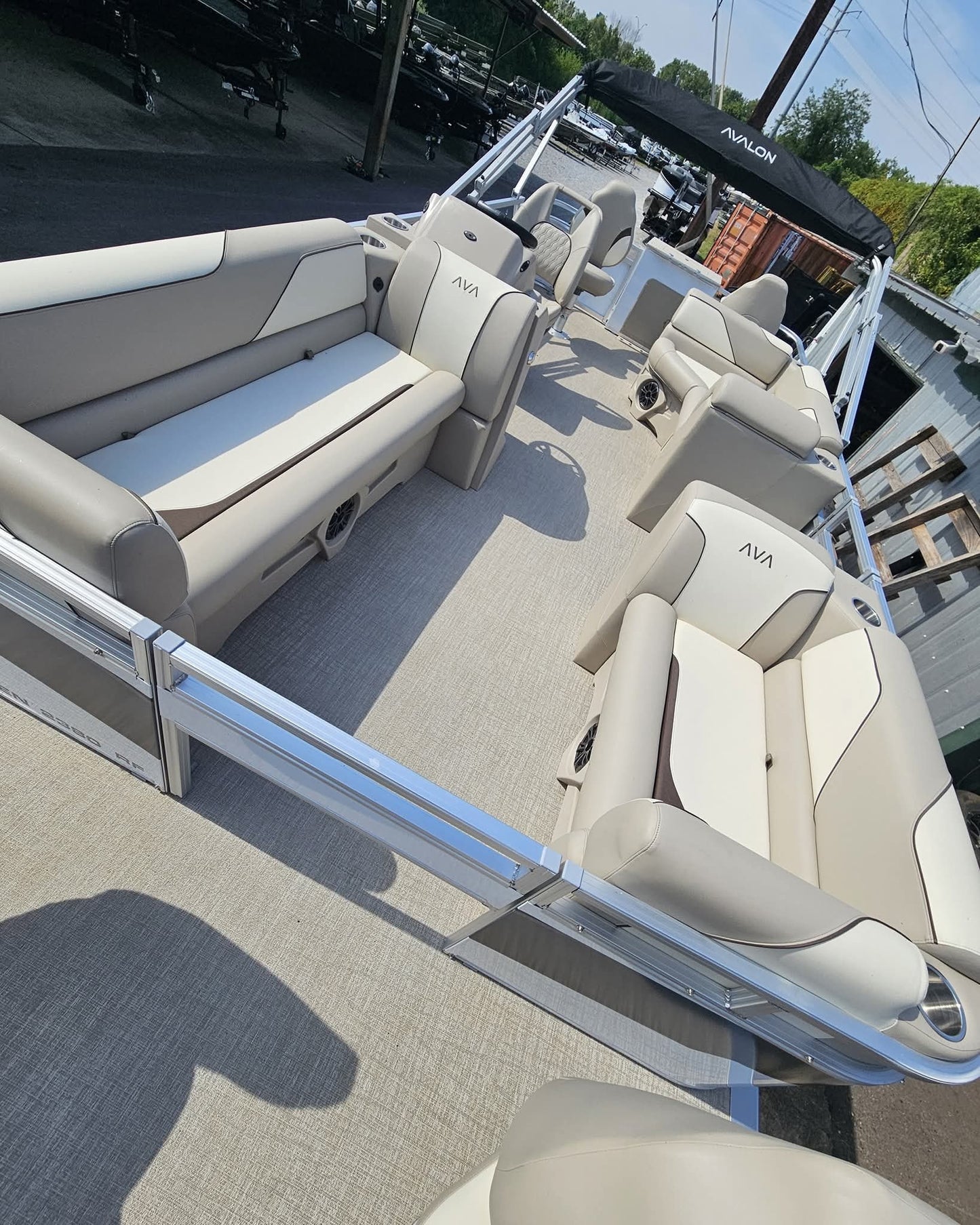 2026 Avalon Venture 2380 Fish N Cruise
