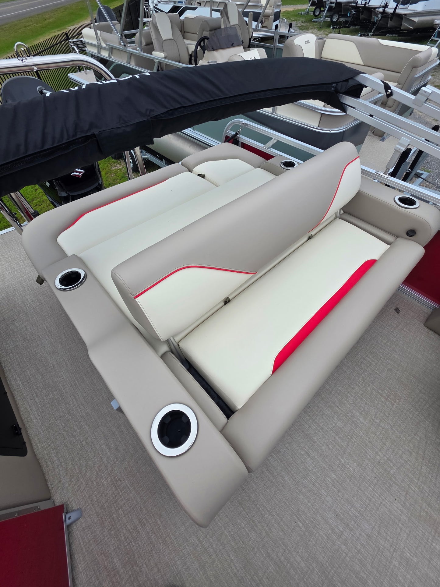 2026 Avalon Venture 2180 VRB
