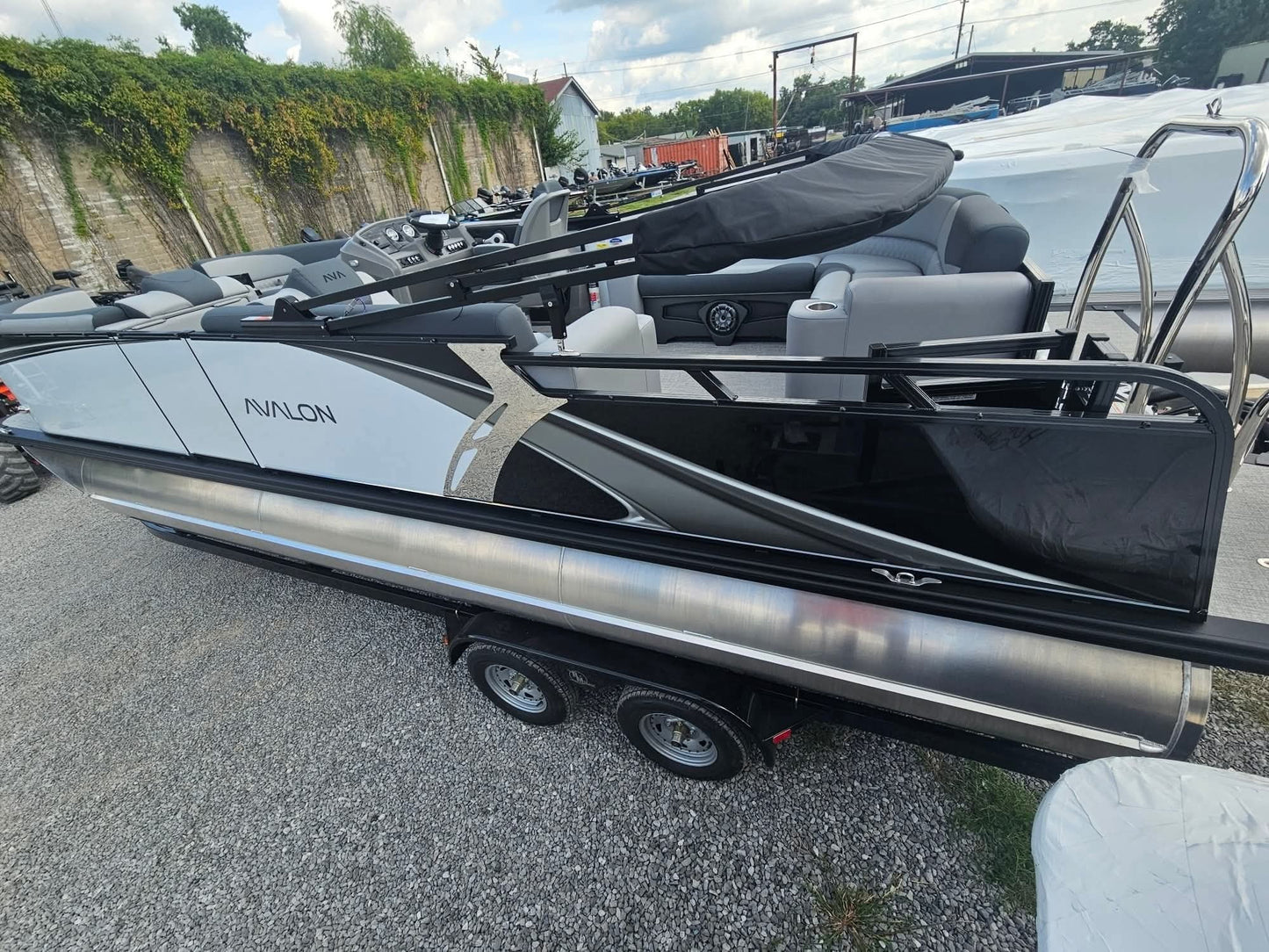 2026 Avalon LSZ 2385 Elite Tritoon